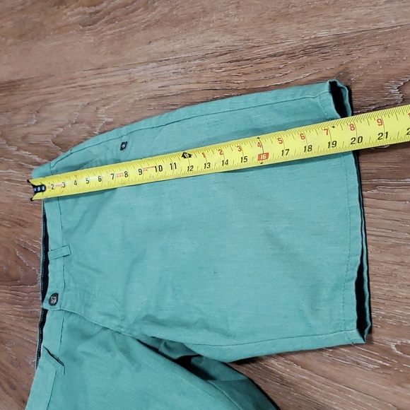 (28W) Volcom Classic Bermuda Shorts Casual Outdoor Sporty Mid Length Slim Fit - Picture 6 of 11